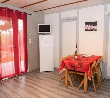 La Maison De La Roche * Joyeuse